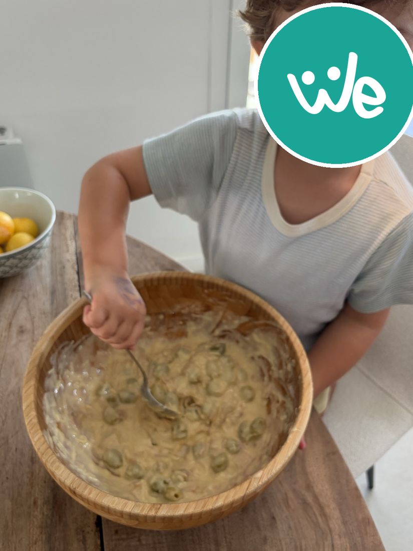 Ajoute la levure et mélange bien.